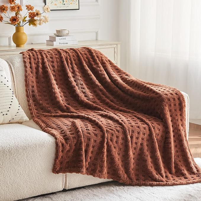 NEWCOSPLAY 3D Waffle Checkered Flannel Twin Blanket, Coffee, 60"x80" | Super Soft Cute Lightweight Decorative Premium Silky Fleece Blanket for Couch Sofa Bed, Gift for Women Men, All Season Use