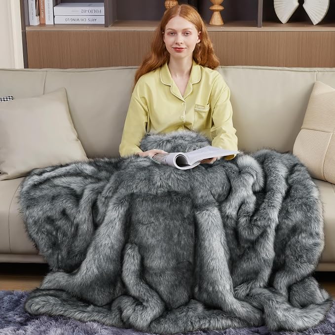 Luxury 1000GSM Faux Fur Throw Blanket, Super Heavy Thick Warm Cozy Blankets for Couch Bed Sofa, Plush Fuzzy Elegant Soft Reversible Mink Blanket for Living Room Bedroom 50''x60'', Grey&Black