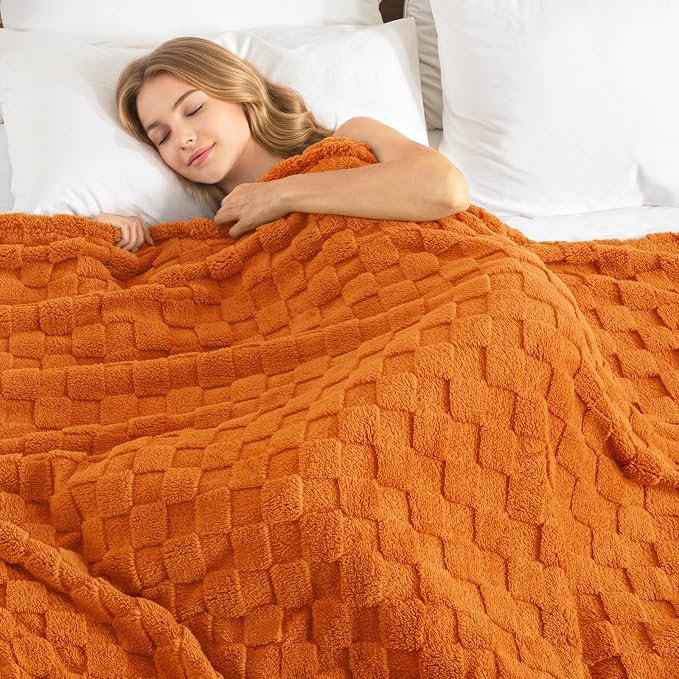 Exclusivo Mezcla 3D Checkered Fleece Queen Blanket for Bed, Burnt Orange | Super Soft and Cozy Fluffy Blanket, Lightweight, Breathable, Decorative Blanket for Living Room, Bedroom, All Season, 90"x90"