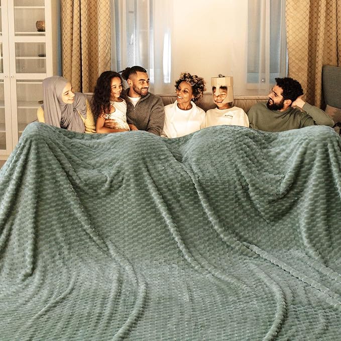 Bnuitland Sage Green Flannel Throw Large Blanket (Queen Size 90X90 inches), 300 GSM Fleece Cozy Warm Soft Home Decor Lightweight Bed Blanket for Adults,Suitable for All Seasons.