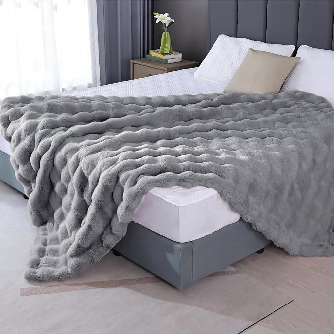 Grey Faux Fur Throw Blanket for Couch, Double-Sided Bubble Textured Plush Blanket with Soft Flannel Back, Decorative Throw for Sofa or Bed, Machine Washable, 60x80 Inches, 860 GSM