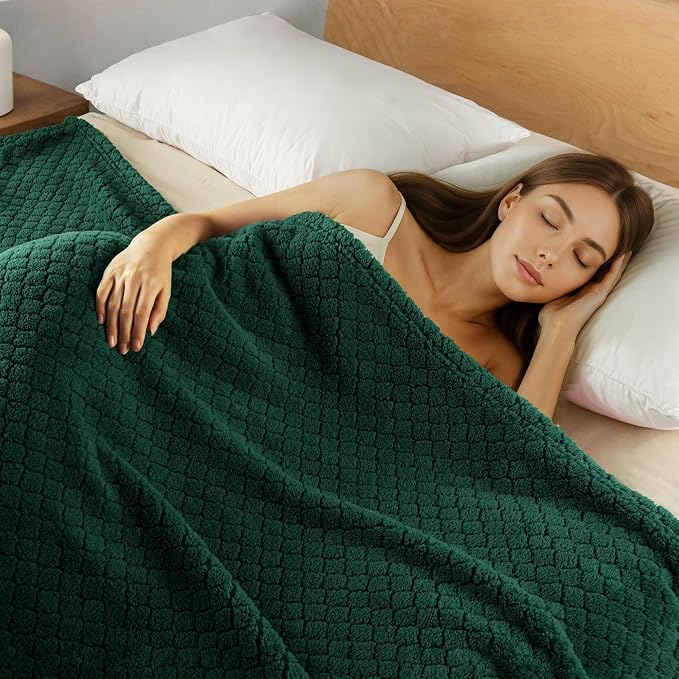 Exclusivo Mezcla Soft Fleece Queen Size Blanket for Bed, Forest Green | Jacquard Lightweight Cozy Bed Blanket, Breathable Decorative Fuzzy Textured All Season Use, 90x90 Inches