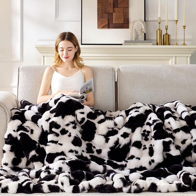 Anysay Faux Fur Throw Blanket, 1000GSM Fluffy Soft Bubble Blanket 80''*90'' | Cozy Plush Warm and Thick Blanket for Couch Bed, Fuzzy Rabbit Throw for Living Room Bedroom Cow Blcak