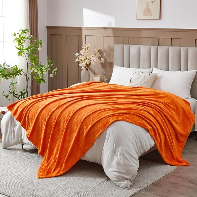 NEWCOSPLAY Fleece Leaves Pattern King Blanket, Orange, 90"x110" | Super Soft Throw Blanket, Lightweight Cozy Bed Sofa Blanket, Premium Silky Flannel Fleece, Travel Blanket for All Season Use