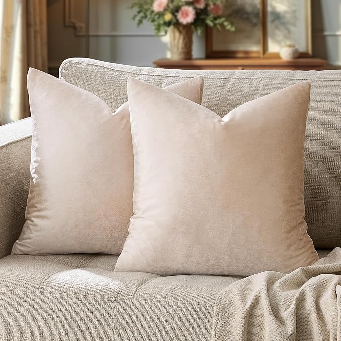 GIGIZAZA Velvet Pillow Covers 20x20 Decorative Pillows Pack of 2 Beige | Champagne Throw Pillows for Couch Sofa,280gsm Soft Textured Fabric,Modern Square Pillowcases,Luxury Cushion Covers