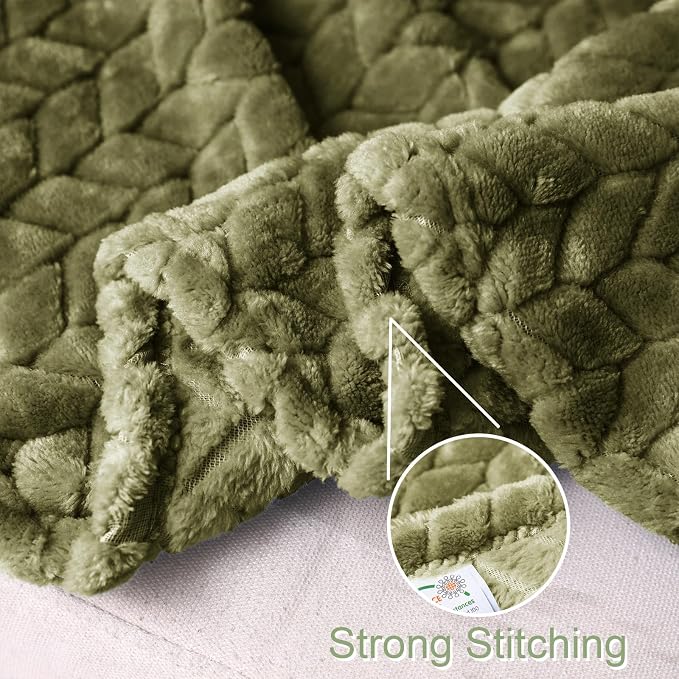 Exclusivo Mezcla Fleece Throw Blanket for Couch Sofa, 50”x70”, Olive Green | Oversized Soft Cozy Fluffy Blankets for Summer, Decorative Plush Flannel Throws for Living room, Bedroom with Leaves Pattern