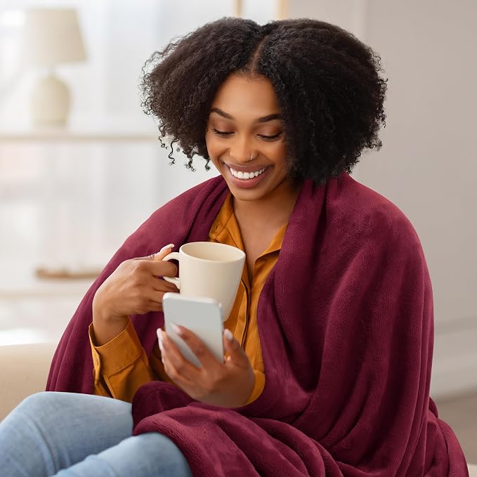 Utopia Bedding Soft Fleece Bed Blanket Queen Size Burgundy (90x90 Inch) | Microfiber Plush Warm Lightweight Breathable Cozy Blanket Anti-Static, All Season Use, Gift for Women and Men