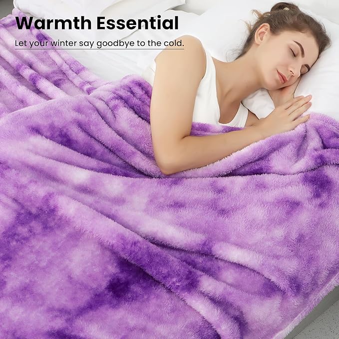 Soft Purple Fleece Blanket, Plush Soft Cozy Microfiber Throw for Couch, Sofa, Bed, Lightweight Warm Comfort Cover, Elegant Home Room Decor, Christmas Birthday Gifts for Women Mom Sister Friend