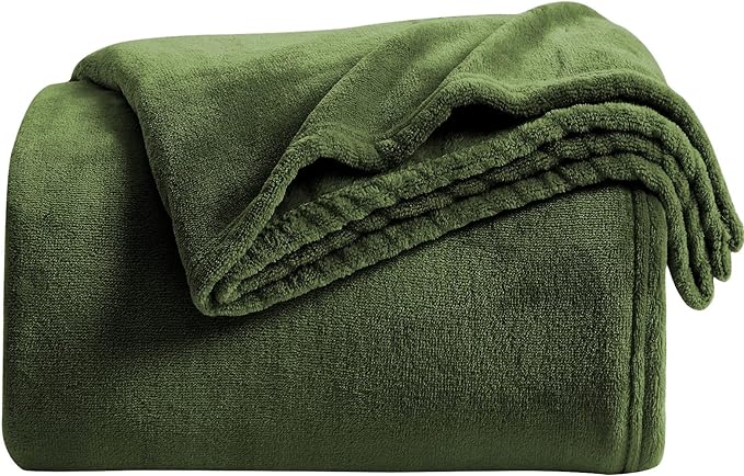 KMUSET Super Soft Throw Blanket Premium Silky Flannel Fleece Twin Size Green Microfiber Lightweight Blanket All Season Use,60X80 inches