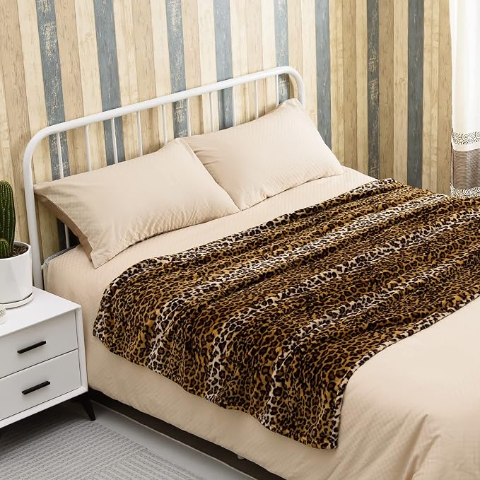 Bnuitland Leopard Print Fleece Flannel Throw Blanket for Bed Sofa Travel, 300 GSM Double Sided Super Soft Fuzzy Fluffy Cheetah Print Blanket for Adults and Kids, 50x70 inch