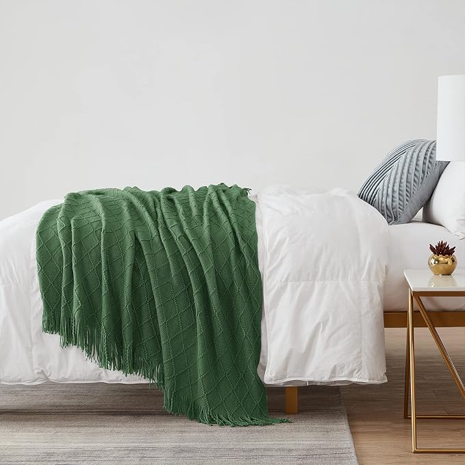 BOURINA Green Throw Blanket 50x90 Inch Boho Knitted Soft Throw Sofa Blanket | Knitted Throw Blanket 50x90 Inches, Soft Lightweight Boho Weave Throw Decorative Couch Blanket for Living Room Bed Runner