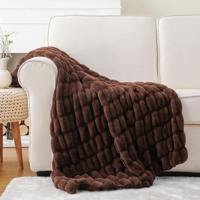 BATTILO Super Soft Faux Fur Throw Blanket for Couch, 50"x60", Double Side | Chocolate Brown Throw Blanket, Silky Bubble Blanket, Thick Warm Mink Cozy Faux Fur Blanket For Bed, Sofa Living Room