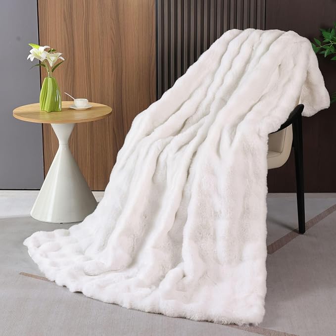 Cream Beige Faux Fur Throw Blanket for Couch, Snuggly Double-Sided Bubble Plush Blanket with Soft Flannel Back, Decorative Throw for Sofa or Bed, Machine Washable, 60 x 80, 860 GSM