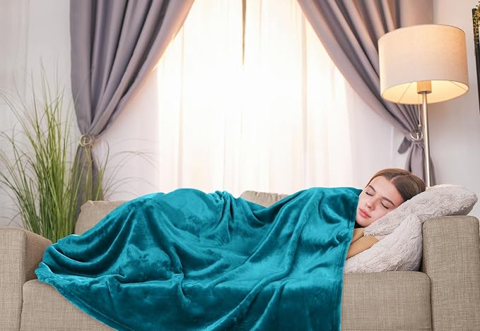 Utopia Bedding Soft Fleece Bed Blanket Twin Size Turquoise (60x80 Inch) | Microfiber Plush Warm Lightweight Breathable Cozy Blanket Anti-Static, All Season Use, Gift for Women and Men