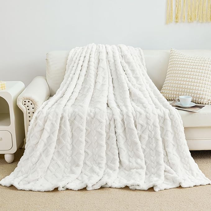 Aganear Fleece Throw Blanket for Bed Couch 90"x108" White | Lightweight Fuzzy Throw,Warm Gift for Women,Christmas,Housewarming,Soft,Boho Design for Room Home Decor,All-Season Use