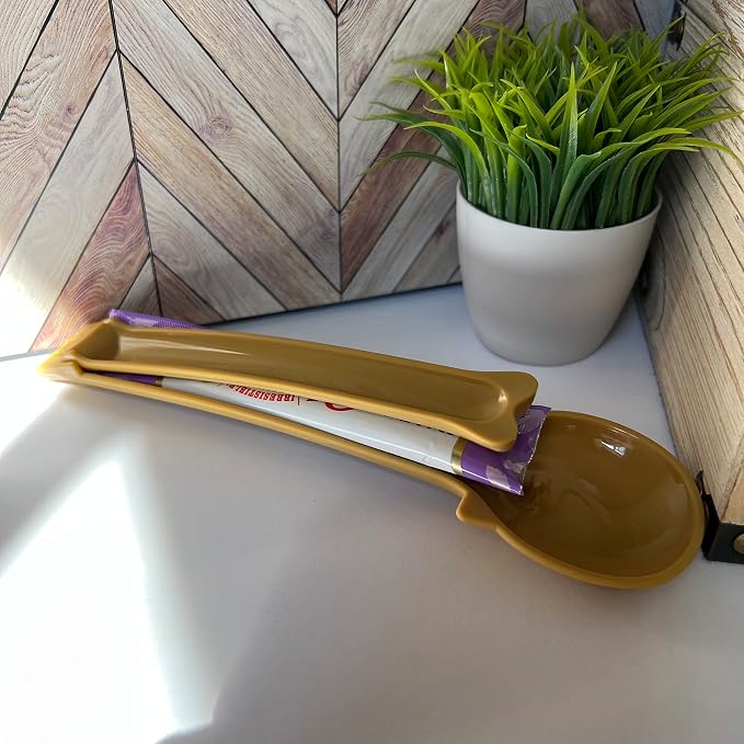 Cat Treat Dispenser – Wet Treat Squeezer for Puree & Bisque, Green
