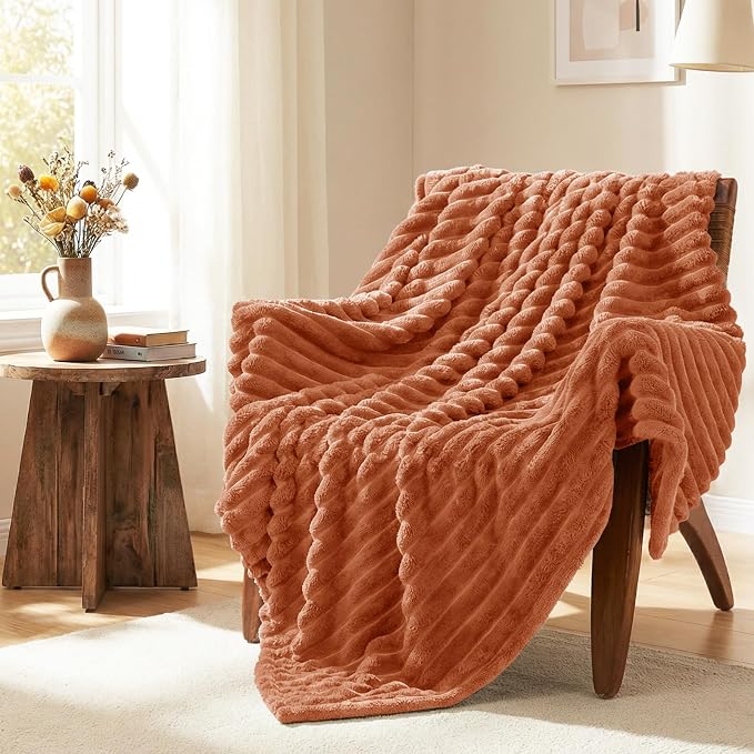 HIMEET Burnt Orange Twin Blanket for Bed, 300GSM Ribbed Fleece, 60 x 80 in | Ultra Soft Flannel, All-Season Lightweight Warmth, Bed Layering Pick & Dorm Essential, Gift for Men & Women, Machine Washable