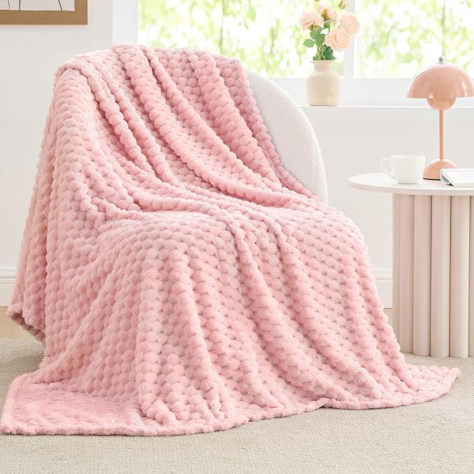 BEDELITE Pink Twin Blanket for Couch, Soft Cozy Gifts for Women, 60 * 80 | 3D Jacquard Decorative Fleece Blanket, Super Soft Plush Throws, Cute Birthday Gift for Women & Men, Suitable for All Seasons