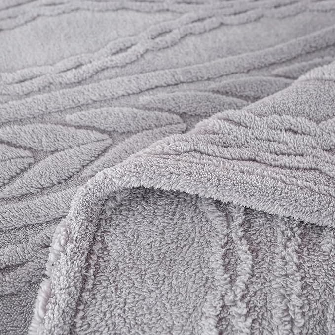 YUSOKI Sherpa Fleece Queen Size Blanket, Light Grey, 90"x90" | 3D Stylish Design,320GSM, Non-Shedding, Lightweight for All Season Use, stays fluffy after repeated washes, Perfect Gifts