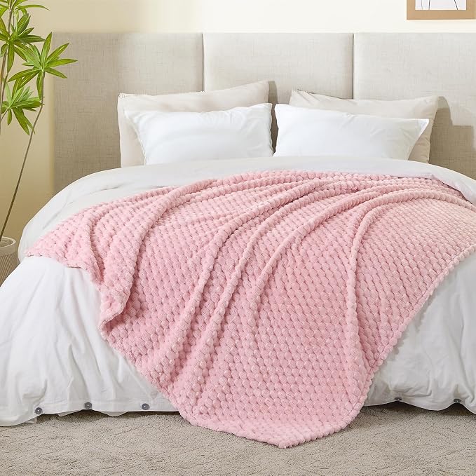 BEDELITE Pink Twin Blanket for Couch, Soft Cozy Gifts for Women, 60 * 80 | 3D Jacquard Decorative Fleece Blanket, Super Soft Plush Throws, Cute Birthday Gift for Women & Men, Suitable for All Seasons