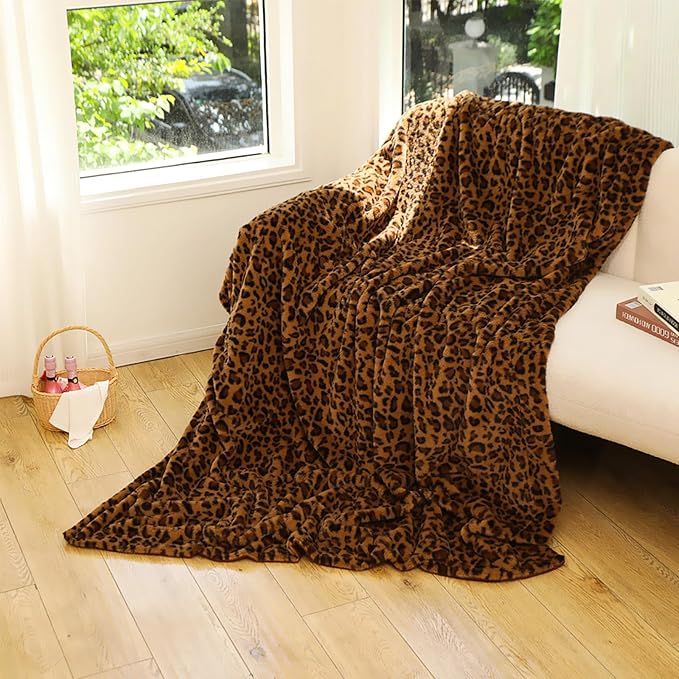 Leopard Throw Blanket 60''x80'' for Bed, Sofa, Couch, Travel and Camping, 560 GSM Double Sided Thick Fluffy Faux Fur Bed Throws, Super Soft Cozy Plush Cheetah Print Blankets for All Seasons