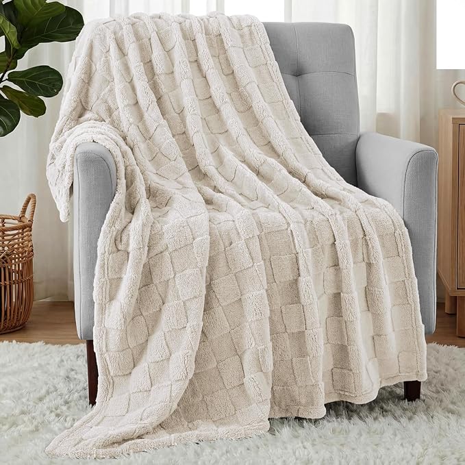 Utopia Bedding Plush Checkered Fleece Blanket Linen Throw (50x60 Inches) | Soft, Cozy, Couch, Bed, Home Decor, Travel Friendly, Throws, Gift for Women and Men