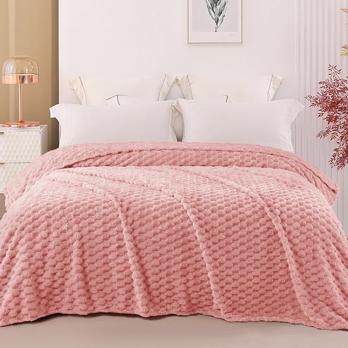 Exclusivo Mezcla 3D Fleece Queen Size Blanket for Bed, Dusty Pink | Extra Soft Fuzzy Plush Lightweight Bed Blankets, Cozy Fluffy Decorative Blankets for All Seasons, 90x90 Inches