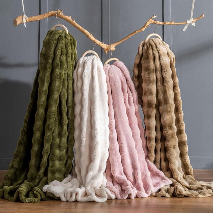 Faux Fur Bed Blankets King Size Pink, Soft Fluffy Bubble Blanket for Couch Sofa, Thick Warm Plush Fuzzy Rabbit Fur Large Blanket for All Season Use, 90"X 90"