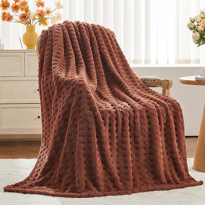 NEWCOSPLAY 3D Waffle Checkered Flannel Twin Blanket, Coffee, 60"x80" | Super Soft Cute Lightweight Decorative Premium Silky Fleece Blanket for Couch Sofa Bed, Gift for Women Men, All Season Use