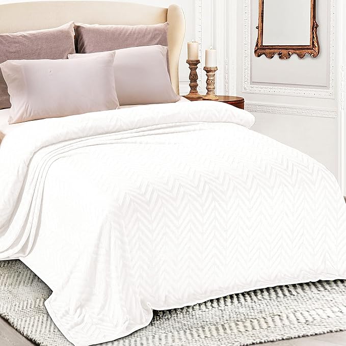 Whale Flotilla Flannel Fleece Fall Bed Blanket Twin XL Size, White | Lightweight Breathable Soft Bedspread, Plush Fluffy Coverlet Chevron Design Decorative Blanket for Home Life, 90x66 Inch