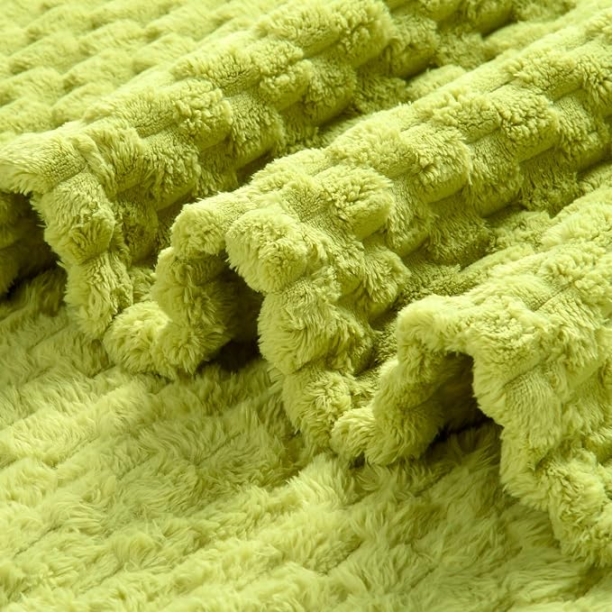 Excervent Hexagon Jacquard Throw Blanket for Bed, 50x70 Inches, Light Green | Decorative Fuzzy Flannel Fleece Throw Blanket for Sofa Bed Couch, Super Soft Cozy, Suitable for All Seasons