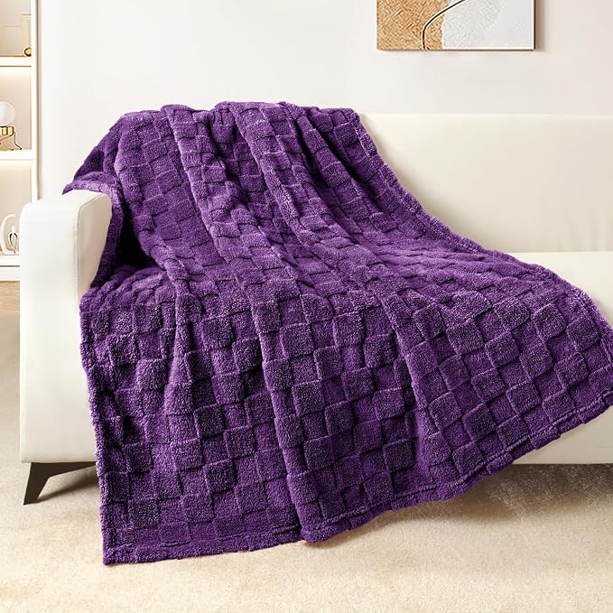 Exclusivo Mezcla 3D Checkered Fleece Throw Blanket for Couch, Purple | Super Soft and Cozy Fluffy Throw, Lightweight and Breathable, Cute Fuzzy Blanket for Sofa, Home Decor, All Season, 50"x60"