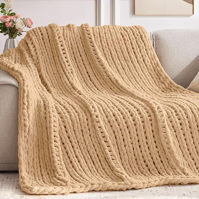 Negwoo Chunky Knit Throw Blanket, Knitted Throw Chenille Yarn, 40"*50" | Soft Thick Cable Knitted Blankets, Handmade Big Thick Blanket, Machine Washable Cute Comfy Blanket for Home Decor, Beige