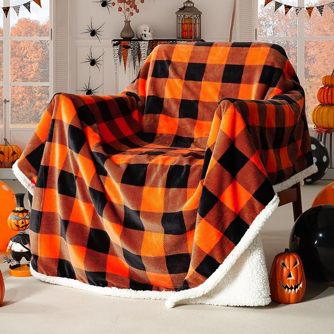Halloween Blanket Twin Size 60" X 70"，Fall Autumn Harvest Sherpa Fuzzy Fluffy Soft Cozy Blankets, Fleece Flannel Plush Microfiber Throw for Couch Bed Sofa, Halloween Decor (Orange)