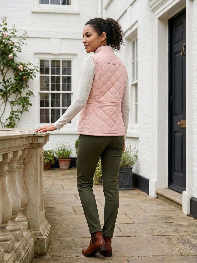 Fuinloth Women's Quilted Vest Lightweight Puffer Stand Collar Zip Gilet | 4 pockets with 2 inner storage. Quilted padded warm gilet. Fall winter outerwear layering vest for travel hiking daily wear.