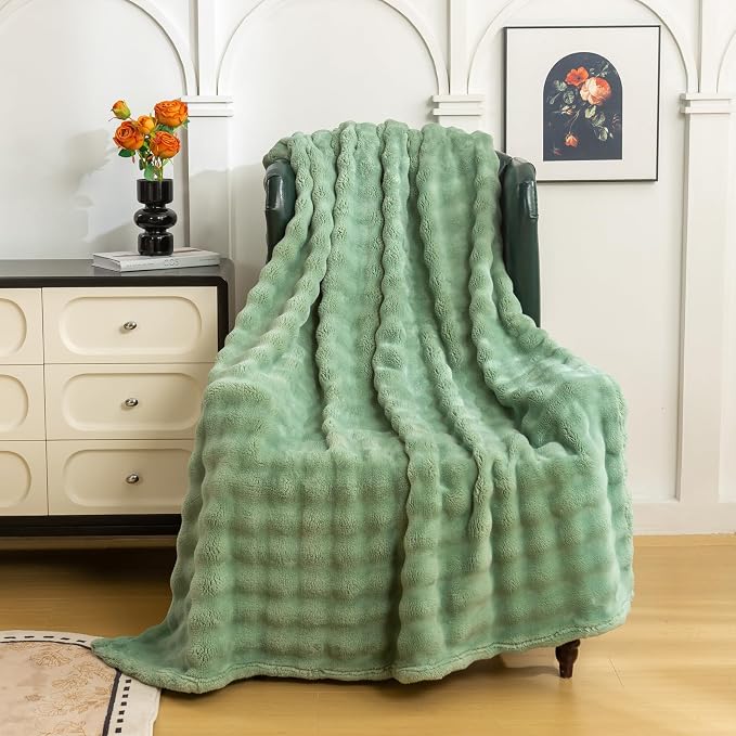 YUSOKI 3D Fleece Bubble Throw Blanket,Sage Green, 50"x60" | Ultra Soft, Non-Shedding, Lightweight for All Season Use, stays fluffy after repeated washes, Perfect Gifts, Machine Washable