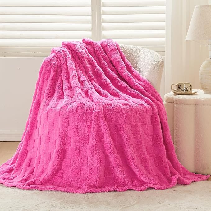 NEWCOSPLAY 3D Checkered Flannel Throw Blanket, Hot Pink Checkered, 50"x70" | Super Soft Cute Lightweight Decorative Premium Silky Fleece Blanket for Couch Sofa Bed, Gift for Women Men, All Season Use