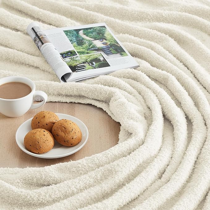 Super Soft Knit Throw Blanket Throw Size Beige - Lightweight Plush Fuzzy Fluffy Warm Cozy Blankets and Throws for Sofa Bed All Season Use, 50x60 inches