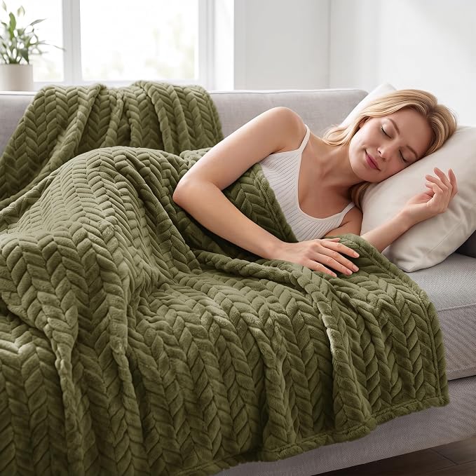 Exclusivo Mezcla Soft Fleece Bed Blanket Twin Size, 90”x66”, Olive Green | Cozy Fluffy Lightweight Blankets for Summer, Decorative Plush Flannel Throws for Living room, Bedroom with Leaves Pattern