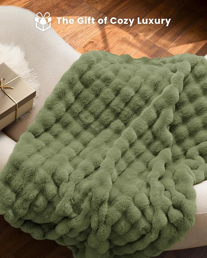 Ultra Soft Cozy Faux Fur Throw Blanket, Fuzzy Plush Thick Bubble Blanket, Oversize Luxury Fluffy Blanket for Couch, Sofa, Bedroom, and Living Room,50x60 Inches,Green