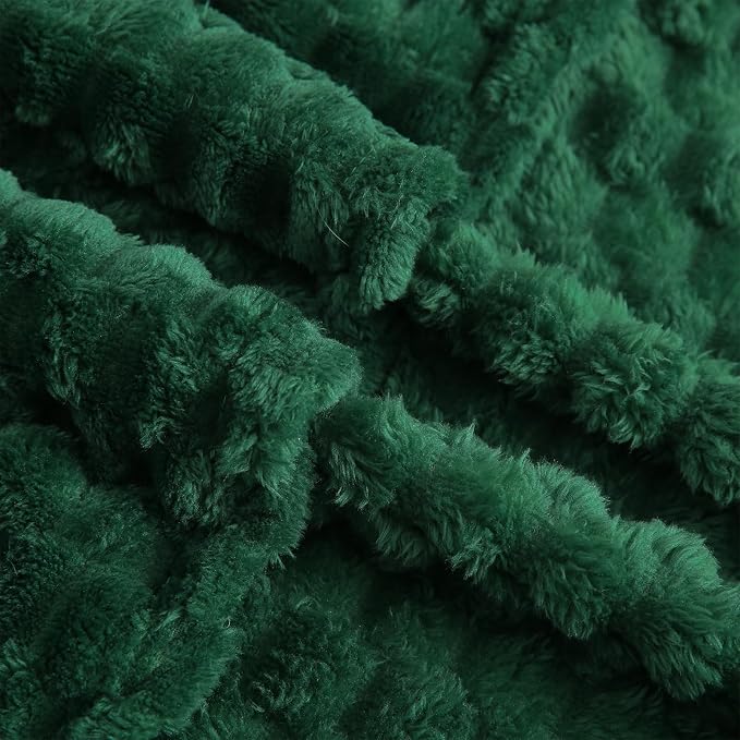 Dark Hunter Green Throw Blanket 50"×60" Fuzzy 3D Jacquard Decorative | Flannel Fleece Super Soft Plush Cozy Blanket for Couch Sofa Chair Lightweight