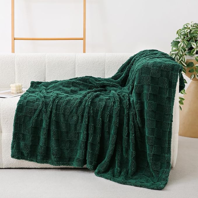 Dark Green Fleece Throw Blanket 50”×70”Checkered Design for Couch | Super Soft Cozy Plush Microfiber 3D Square Pattern Flannel Blanket for Sofa Bed Lightweight for Adults,Women