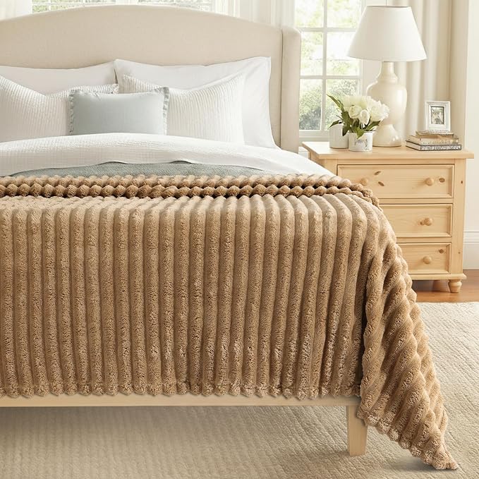 decorUhome Brown Fleece Throw Blanket 50x60 Inches | Soft Couch Cozy Fluffy Plush Flannel Striped Blanket for Sofa Bed, Lightweight Decorative Ribbed Fuzzy Blanket for Woman