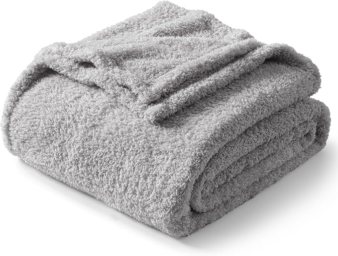 Exclusivo Mezcla Fleece Bed Blankets Queen Size for Bed, 90" x 90" | Super Soft and Cozy Fluffy Blanket for Women, Lightweight and Fuzzy Bedding for Bedroom , All Season, Light Grey
