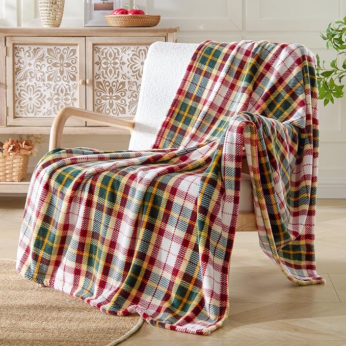BEDELITE Plaid Fleece Throw Blanket, Christmas Tartan 50x60 Inches | 100% Polyester Microfibe, Soft Cozy, Lightweight Warm, Classic Plaid Pattern, Room Decor, Machine Washable, for Couch Bed