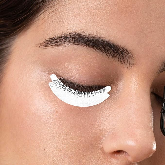 Eye Pads Lash Extensions, 200 Pieces Foam Eyes Pads for Lash Extensions Non-lint Sticky Under Eyes Pad Eyelash Perm Pad Micro-Foam Lashes Lift Eye Patches for Eyelash Extension