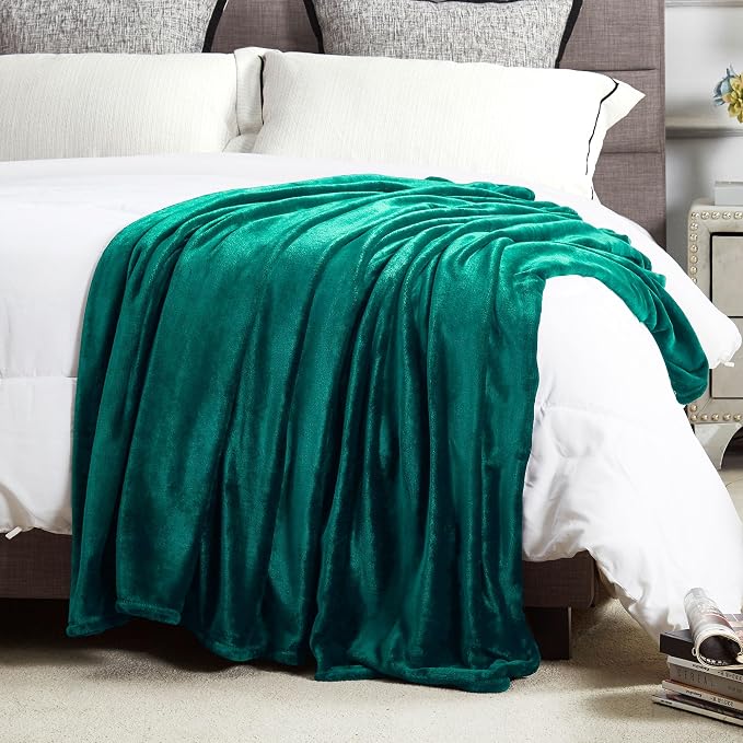 DREAMNINE Soft Cozy Plush Fleece Throw Blanket 50" x 60",Solid Shag Minky Lightweight Fuzzy Flannel Blanket for Bedroom, Luxury Washable Warm Velvet Blankets for Couch Sofa Pet,Breathable,Forest Green