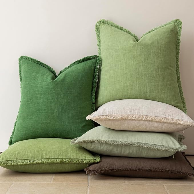 Foindtower Set of 2 Decorative Linen Fringe Throw Pillow Covers Cozy Boho Farmhouse Cushion Cover with Tassels Soft Accent Pillowcase for Couch Sofa Bed Living Room Home Decor,20×20 Inch,Forest Green
