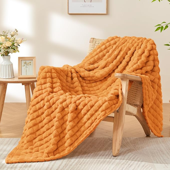 BEDELITE Burnt Orange Checked Twin Fall Throw Blanket for Bed, 60x80 Inch | Soft Warm Fuzzy Fluffy Blanket for Couch Sofa, Lightweight Plush Cozy Throws for Home Room Decor, Gift for Women, All Season