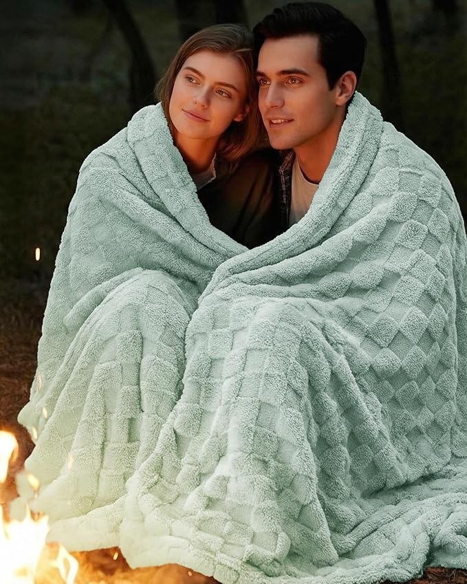 Utopia Bedding Plush Checkered Fleece Blanket Sage Green Throw (50x60 Inch) | Soft, Cozy, Couch, Bed, Home Decor, Travel Friendly, Throws, Gift for Women and Men
